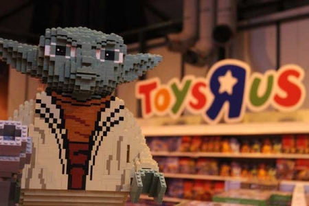 BRICK Yoda Sculpture